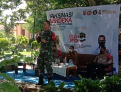 Beri Motivasi Kepada Para Siswa/Siswi, Dandim Bersama Kapolres Tinjau Vaksinasi di SMA Negeri 1 Dewantara.