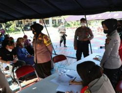 Vaksinasi Presisi di Mako Polres Subang Banjir Hadiah