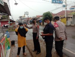 Kegiatan Pembagian Masker serentak kepada Masyarakat Pagaden Dalam Rangka PPKM Level 3 Di Wilayah Hukum Polsek Pagaden