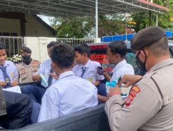 Siswa SMP Negeri 5 Ingin Vaksin di Polres Lhokseumawe, Tim URC Siagam Beri Layanan Antar Jemput