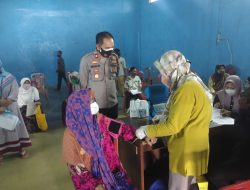 Giat Pengamanan / Pengawalan Penyaluran Bpnt Beserta Vaksinasi Kepada Warga Penerima Bpnt Di Ds Sukareja Kec Sukasari Wilkum Polsek Pamanukan