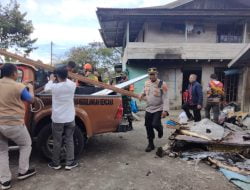 Kapolsek Bandar Bersama BPBD Serahkan Bantuan Kepada Korban Kebakaran