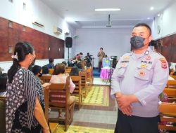 Kegiatan Himbauan Kamtibmas Kepada Jemaat Gereja Patekoesta Pagaden Kecamatan pagaden Dalam Rangka PPKM 