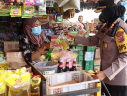 Kapolres Subang Pantau Stok dan Harga Minyak Goreng di Pasar Purwadadi