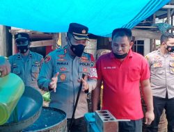 Kapolres Simeulue Pandji santoso Pantau Langsung pendistribusian minyak Goreng