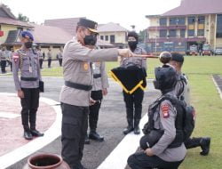 Kapolda Kalbar Pimpin Upacara Penutupan Latkatpuan dan Pembinaan Tradisi Bintara Remaja Dit Samapta Polda Kalbar