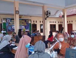 Pembagian BLT DD yang Langsung di Monitoring Kades Pendowo Kepada Keluarga Penerima Manfaat