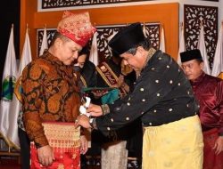 Kasad Diberi Gelar Datuk dan Menjadi Anggota Kehormatan Lembaga Adat Melayu Jambi