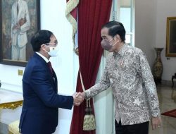 Presiden Jokowi Terima Kunjungan Menlu Vietnam, Bahas Perdagangan hingga Perundingan ZEE