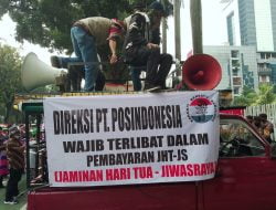 Demo Depan Gedung DPR Dan Kementerian BUMN, Pensiunan Pos Indonesia Menuntut Sebagai Pensiun Negeri Sipil