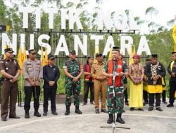 Tinjau Titik Nol IKN, Kasad Dianugerahi Gelar Adat Kakah Demong Agung Bela Negara