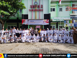 Peduli Terhadap Pelajar, Kasat Binmas Polres Tubaba Jadi Pembina Upacara di SMPN 2 Tulang Bawang Barat.