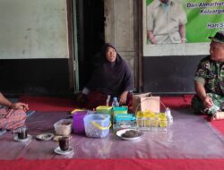 Pererat Hubungan Silaturahmi, Babinsa Koramil Srengat Anjangsana Ke Rumah Warga Binaannya