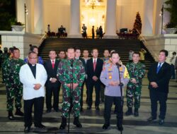 Tinjau Gereja di Malam Natal, Kapolri Pastikan TNI-Polri Beri Rasa Aman Sepanjang Nataru