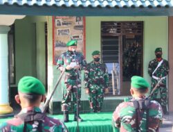 Pimpin Upacara Bendera Tujuh Belasan, Kasdim 0808/Blitar Bacakan Amanat Panglima TNI