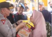 Satuan Brimob Polda Jambi Siapkan Bantuan Dan Dapur Umum untuk Warga Musibah Banjir